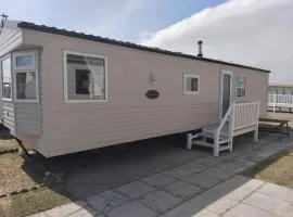 Caravan - Sleeps 6 - Parking