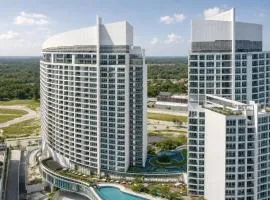 UHF HOTELS and RESORTS PINETREE