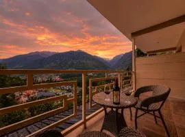 The Wildwood Retreat - Nestled Near Waterfall