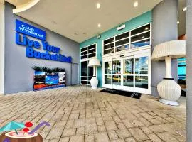 Totally Updated 1 BR Deluxe Jacuzzi Suite - Wyndham Ocean Walk 2429 - Vacation in Resort luxury