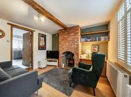 Quaint Cottage in Charming Evesham