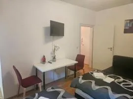 Cozy apartment with balcony & garden in EssenCozy apartment with balcony & garden in Essen