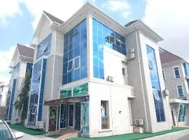 Heavenly Royal Hotel and Apartment