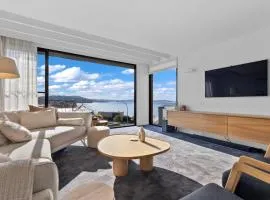 Suncoast Summer House - Stunning River Derwent Vista