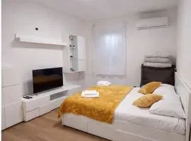Merate Living