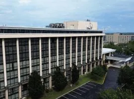 Grand Laurel Hotel