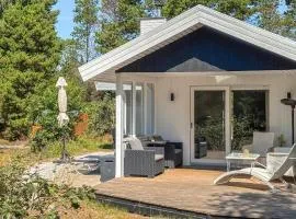 Gorgeous Home In Rømø With Kitchen