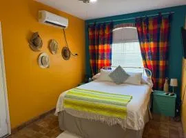 Crash & Go - Hotel Style Room
