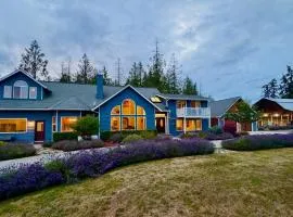 ElkLandia Home & Suite - Sleeps up to 18