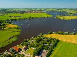 Pean-buiten Waterlodges