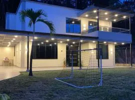 Casa Finca Altos de la Colina