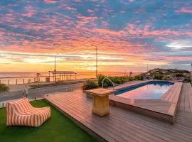 Glenelg Beach House With Private Beachfront Pool