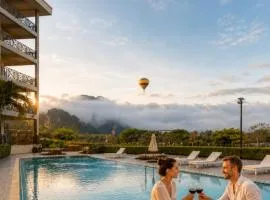 Vang Vieng Lisha The Grand Riverside Hotel--Nam song River views from your balcony