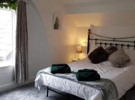 Teelan Hotel and Restaurant