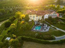 Relais Villa D'Amelia, hotel v destinácii Benevello