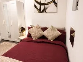 Boutique Hotel-Style Studio Victoria Zone 1