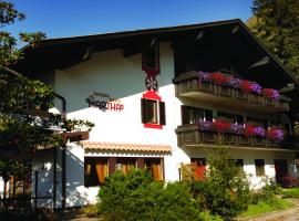 Pension Martha, B&B di Postal