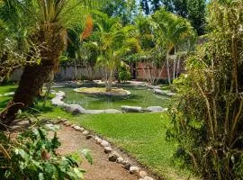 Tropical oasis near Dorados Oaxtepec and Six Flags