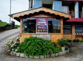 Hills Hopper Homestay
