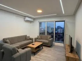 The Golden View -2 Bedroom & 2 Bathroom - Garage Parking