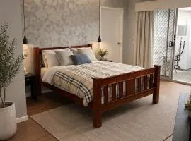 Guest ensuite room with private entrance