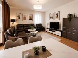 Estilo Apartments