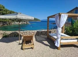 Robinson Medvidna Hvar Apartments