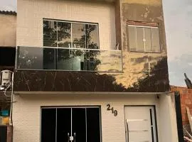 Casa ao lado da rodoviária com ar condicionado
