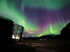 Aurora Glass Cabin I Private Sauna and Jacuzzi