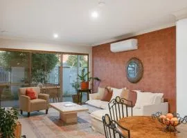 Mediterranean Retreat Pet-Friendly near Swan Valley