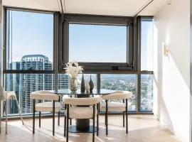 1Bedroom Apt in Queen's Wharf lv 62 - Skyline and City view