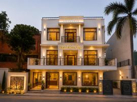 Hotel Park Tree Noida Sec 20,諾伊達的飯店