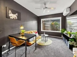Tropical Ocean Vibe Retreat Fully Air-Con Home