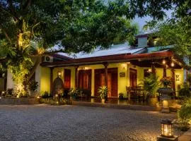 LLT Tourist Inn and Safari Jeep