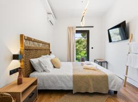 Porto Vathi Suites, ξενοδοχείο σε Vathí