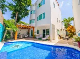 5 Bedroom Modern Villa with Private Pool - Great Location