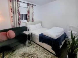 Comfortable Private Room