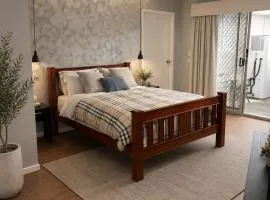 Guest ensuite room with private entrance
