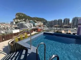VV - The Marina Nest with Rooftop Pools