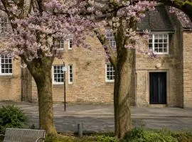 Luxury Old Town Apartment just a 5 Minute Walk to Stirling Castle