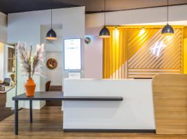 Holiday Inn Perpignan by IHG, hôtel à Perpignan