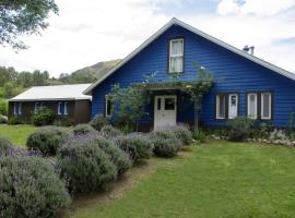 Chacra La Invernada Pequeño Hotel de Campo, casa rural en Villa Giardino