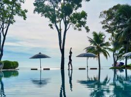 CHARRAS Bhawan Hotel and Residences โรงแรมในหัวหิน
