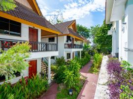 Oceanview Bungalows by EAT, Karon Beach, hotel en Karon Beach