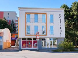 Hotel Arli โรงแรมในเซนิซา