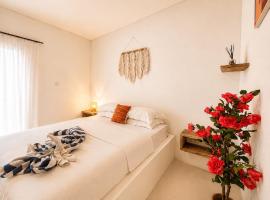 Elia's House renovated, Hotel in Canggu