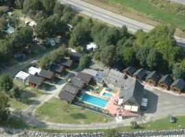 Camping Era Yerla D'arties, hotel u gradu Arties