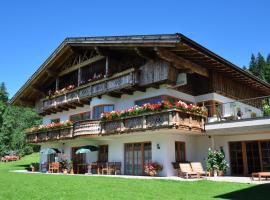 Landhaus Alpensonne, hotel v destinaci Schattwald