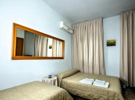 Hostal Santa Barbara, holiday rental in Toledo