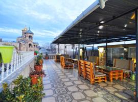 瑞内森斯第比利斯酒店，位于第比利斯的酒店